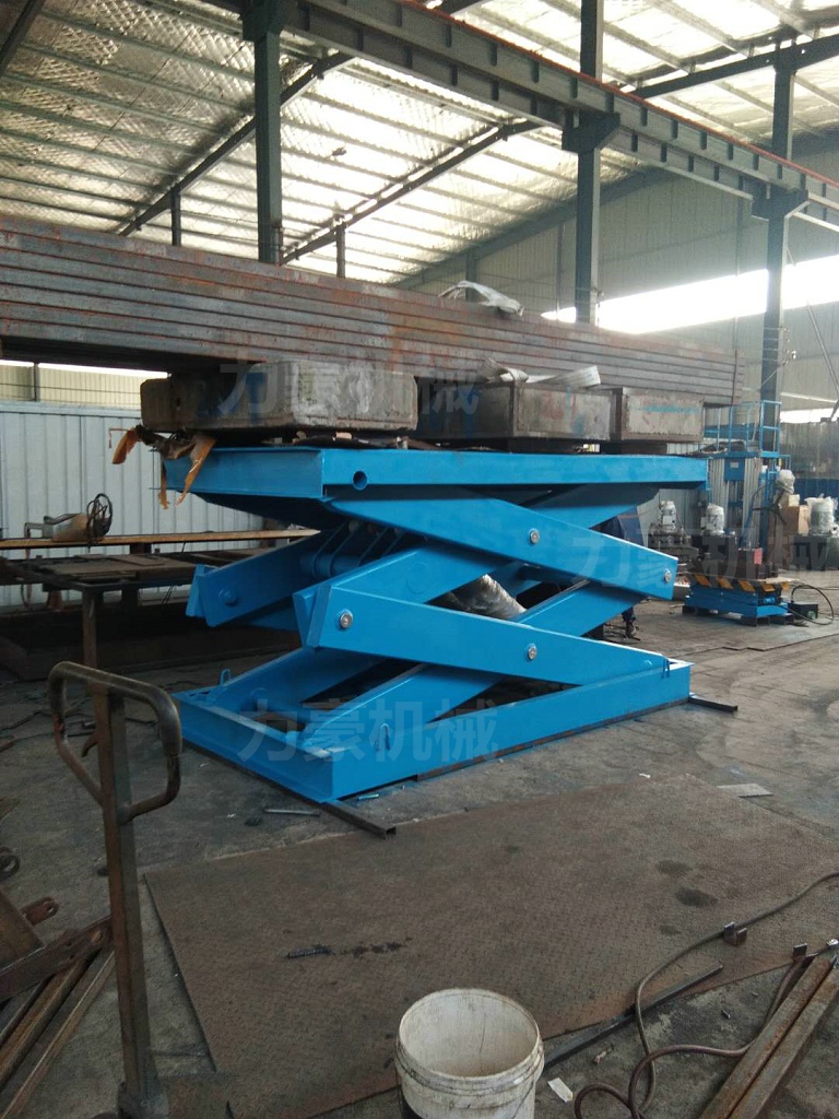 液压平台升降车(液压式升降平台厂)