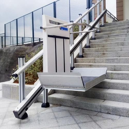 汽车残疾人轮椅升降机(残疾人轮椅升降机视频)