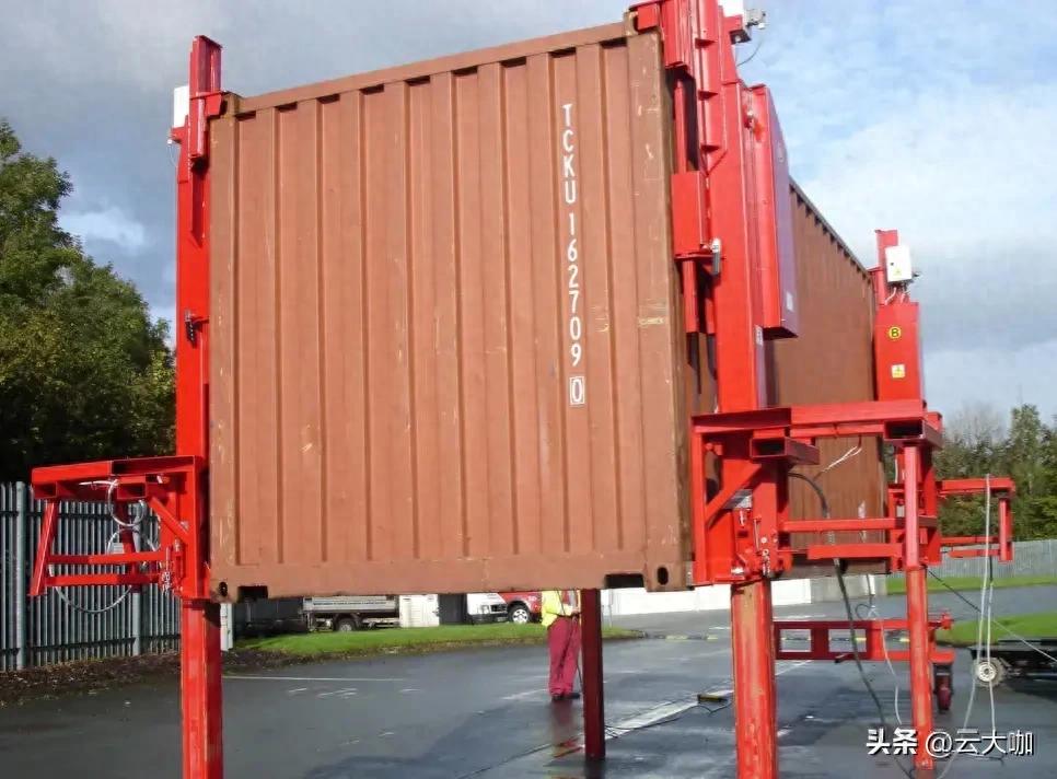 如何制作简易升降货梯_狭小场地吊装解决方案_分体式集装箱升降机