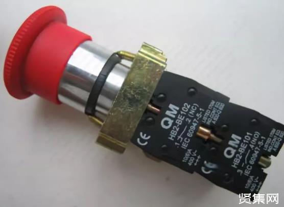 施工升降机安全保护装置_施工升降机安全通病及防治措施_液压升降货梯的门如何防护