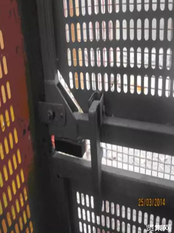 施工升降机安全保护装置_施工升降机安全通病及防治措施_液压升降货梯的门如何防护