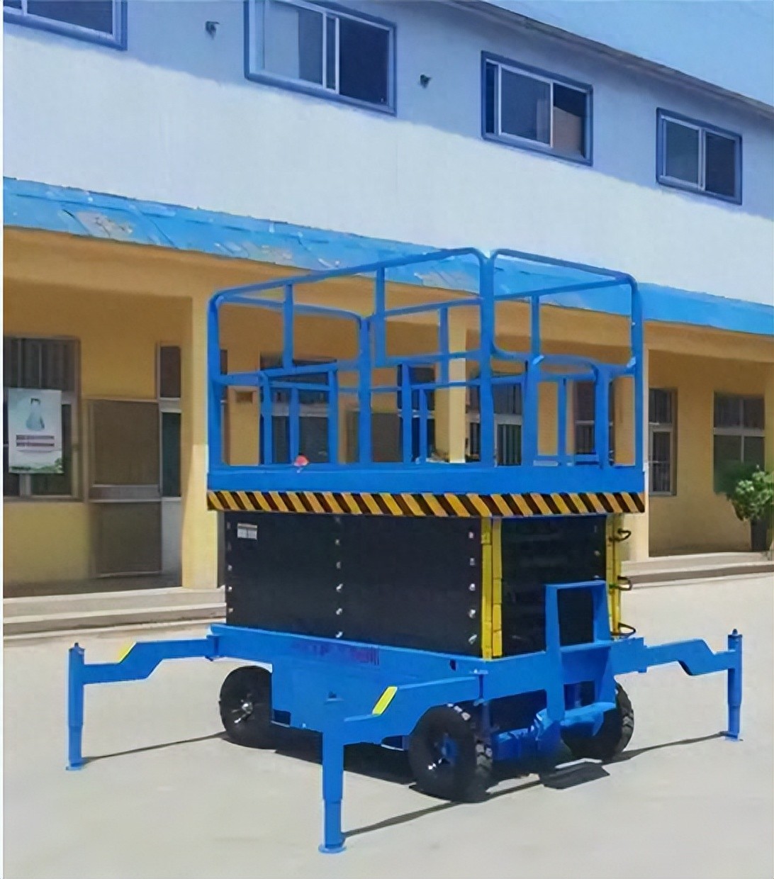 剪叉式液压货梯安装别瞎搞！三步对错，省下几万血汗钱